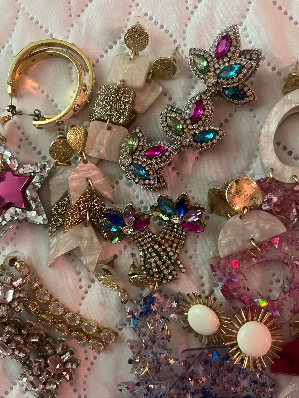 Taylor Shaye Design Earring Bundle 🩷 - Picture 2 of 3